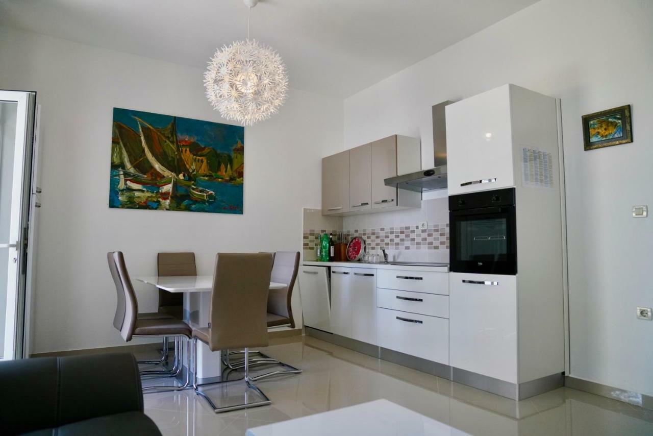 Sesar Apartments Krk - No. 1 Iva Krk Town Dış mekan fotoğraf