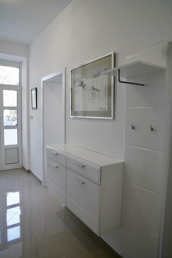 Sesar Apartments Krk - No. 1 Iva Krk Town Dış mekan fotoğraf
